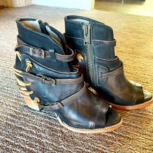 FreeBird , size 10, never worn, black